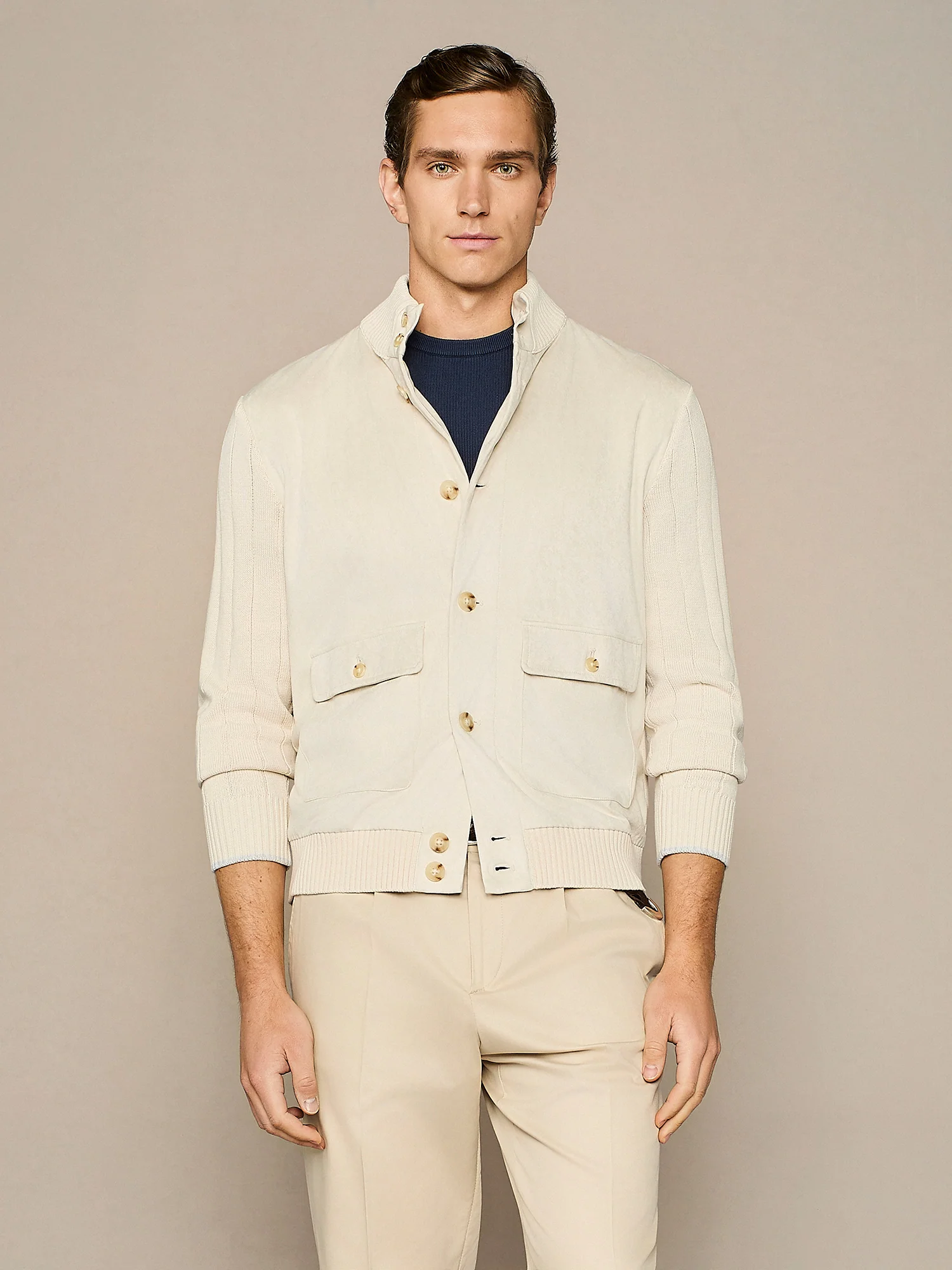 Giubbino in suede e maglia burro