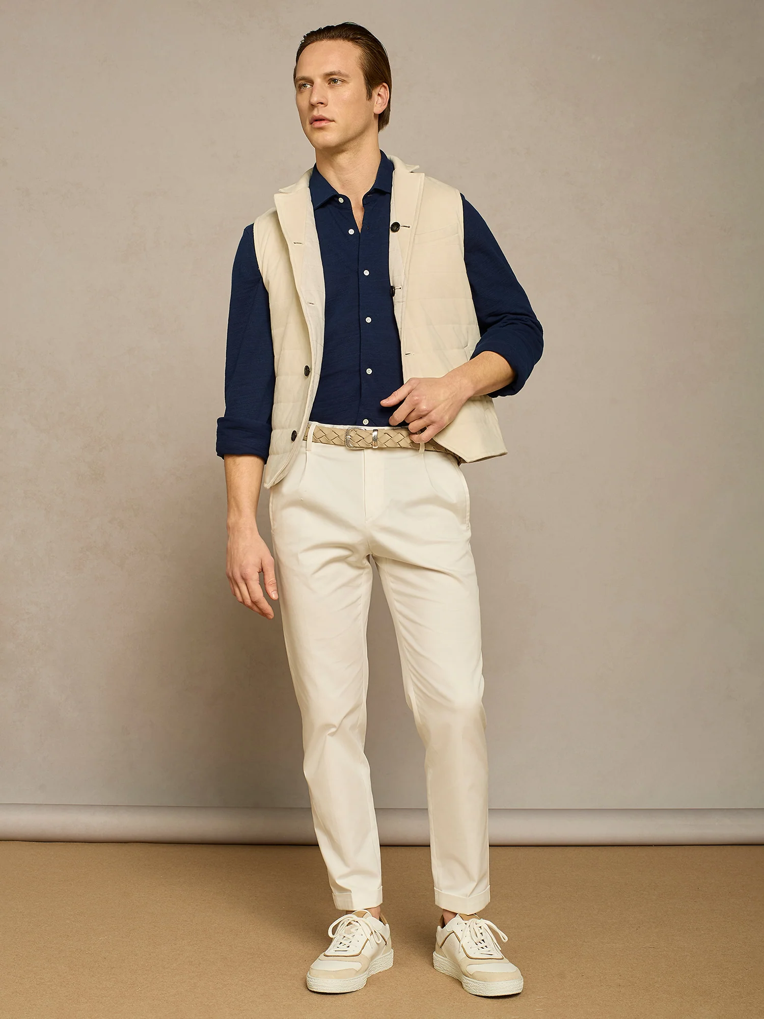 Panciotto in suede reversibile beige - Image 3