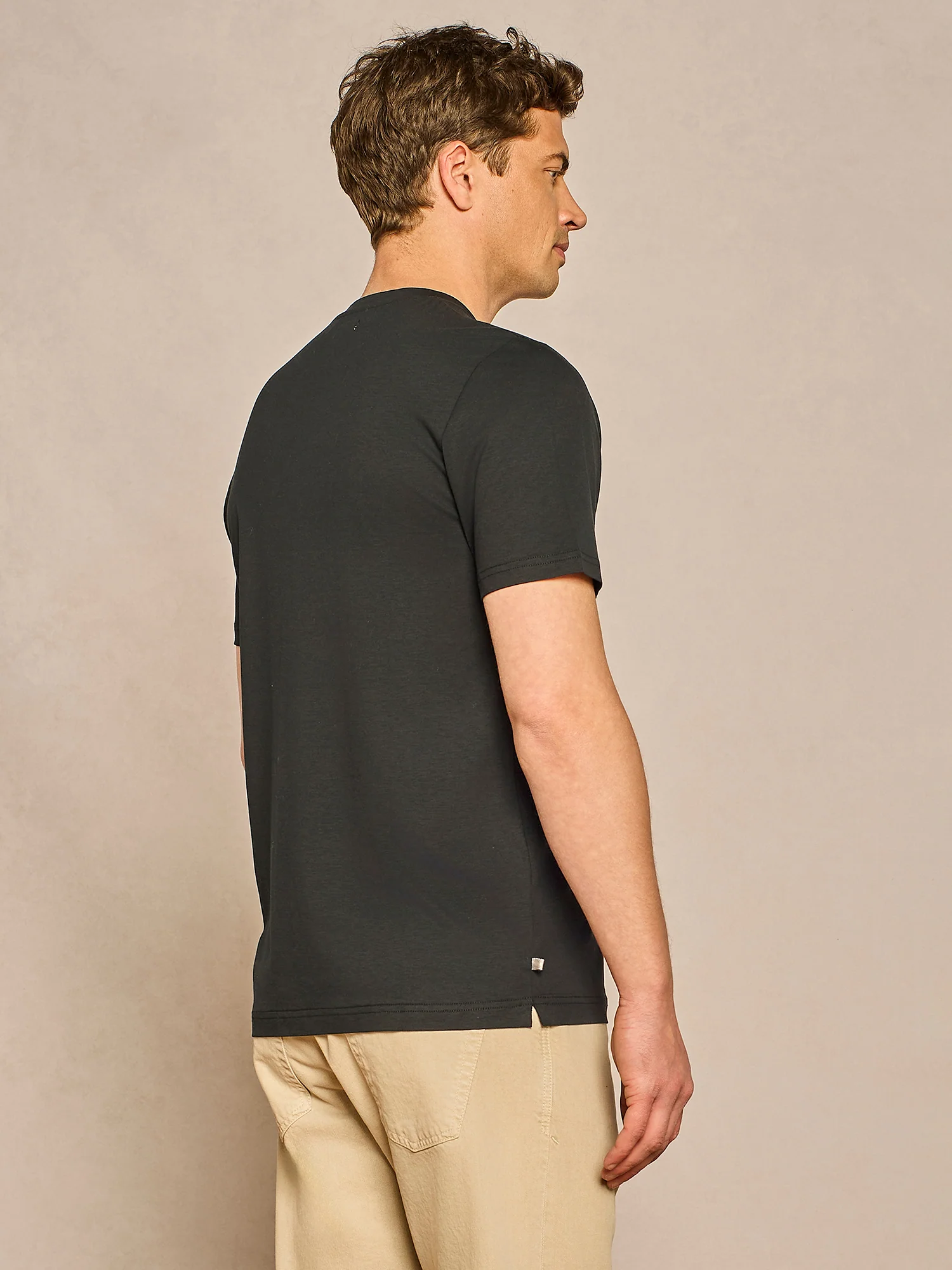 T-shirt ultralight in fluid jersey nera - Image 4